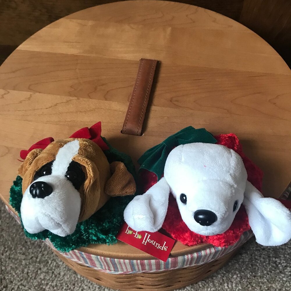 Ho Ho Hounds Magnetic Christmas Dog Wreaths